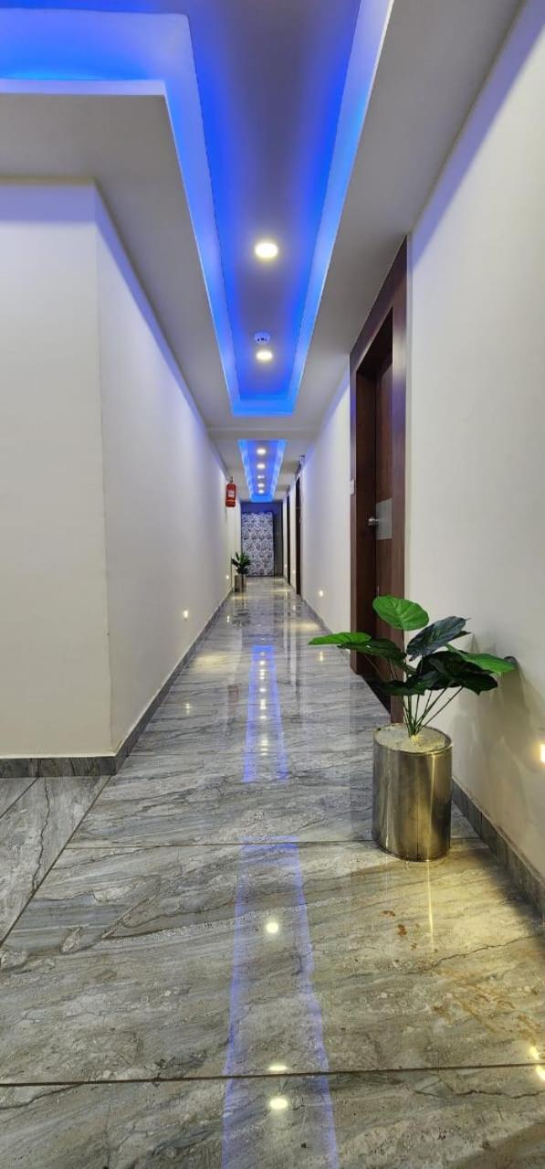 אחמדאבאד Hotel Sun Shine מראה חיצוני תמונה