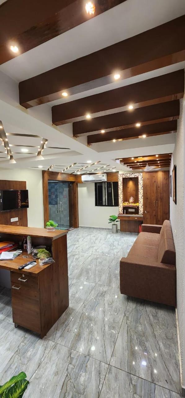 אחמדאבאד Hotel Sun Shine מראה חיצוני תמונה