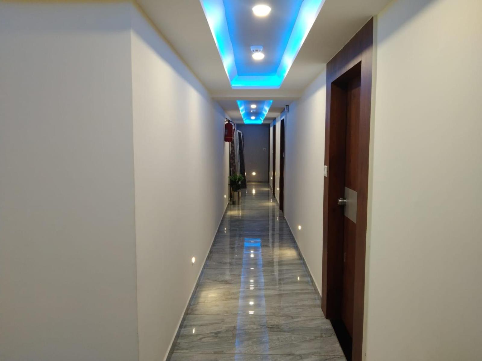 אחמדאבאד Hotel Sun Shine מראה חיצוני תמונה